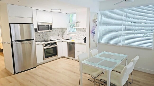 Photo - 1550 Drexel Ave Unidad 207