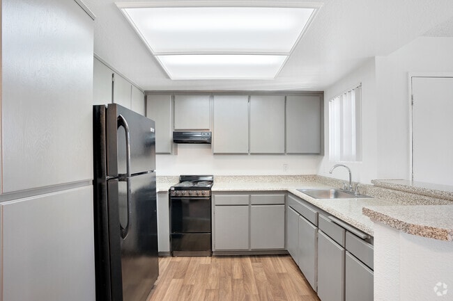 2 Bedroom / 1 Bathroom