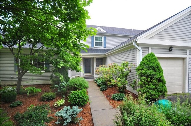 Building Photo - 93 Litchfield Ponds Dr Unit 93