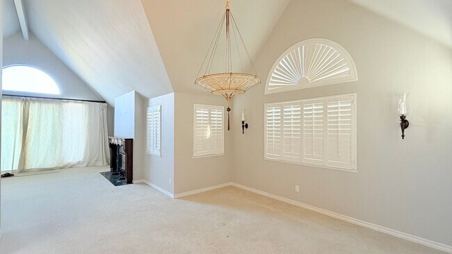 Photo - 31 Redondo Ct