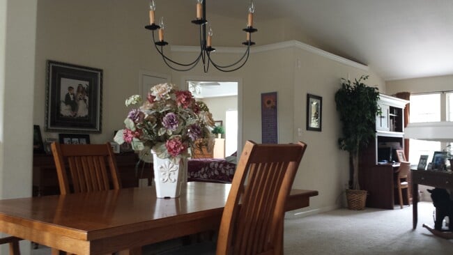 Photo - 37 Magpie Trail