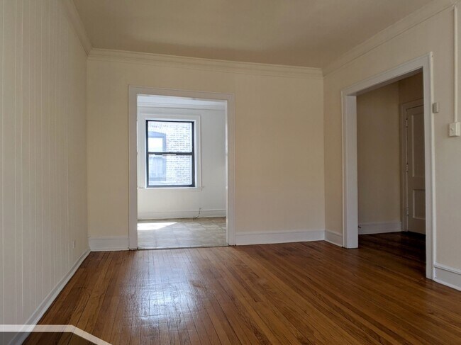 Photo - 2332 N Spaulding Ave Unit 3A