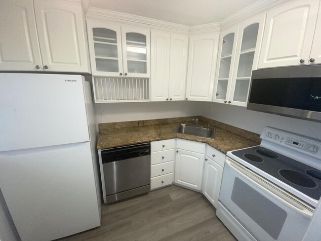 Photo - 211 Lake Ave Condo Unit 4