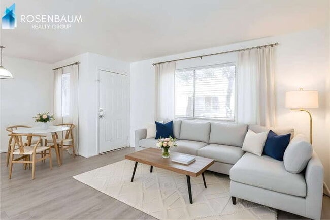 Photo - 3028 N Castro Ave Unidad 12