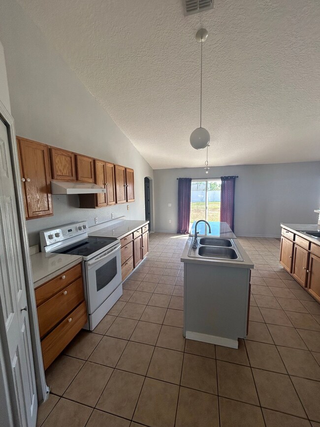 Photo - South Lakeland Rental!