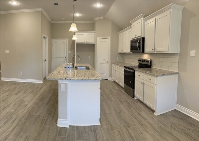 Photo - 1004 Hardaway Ln