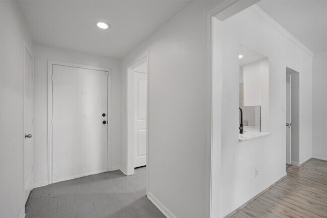 Photo - 2475 Underwood St Unit 180