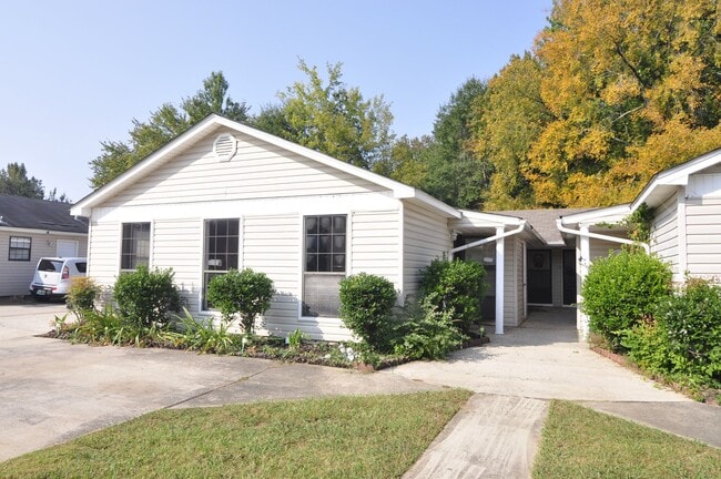 Building Photo - 2813 Wimberly Dr SW Unit C