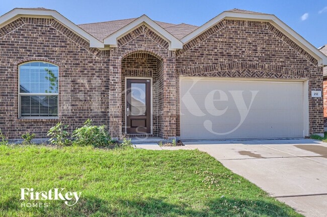 Photo - 212 Wyndemere Ln