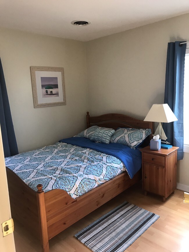 Photo - 109 N Eagle St