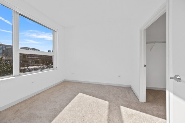 Photo - 851 W Grand Ave