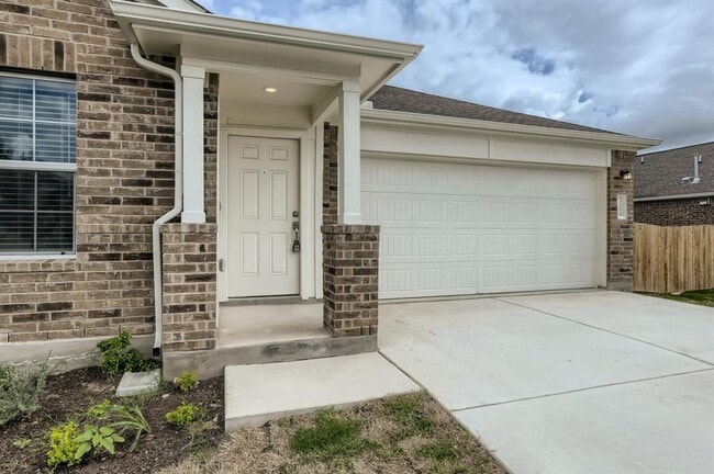 Photo - 1105 S Mays St