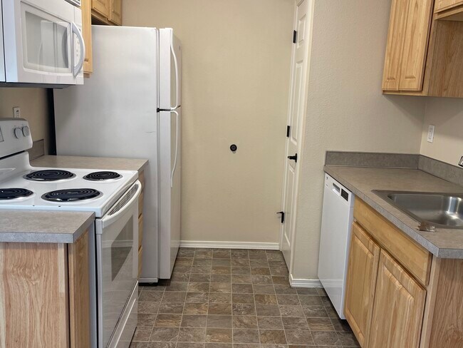 Photo - 2619 NE Halsey St Unit 7