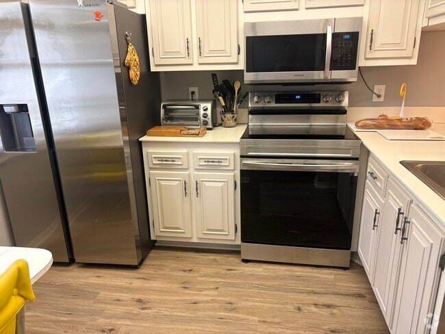 Building Photo - 2606 Nassau Bend Unit B1 Rental