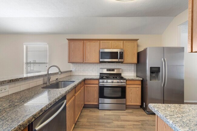 Photo - 31 Bark Bend Pl