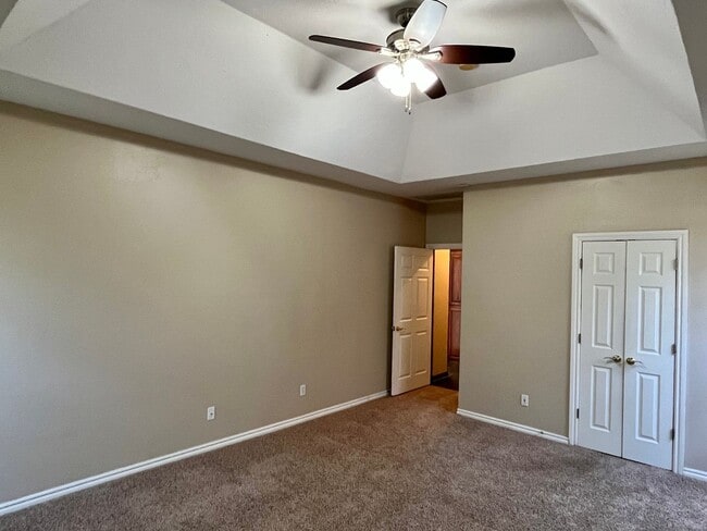 Photo - Large 3 Bed 2.5 Bath In Edmond