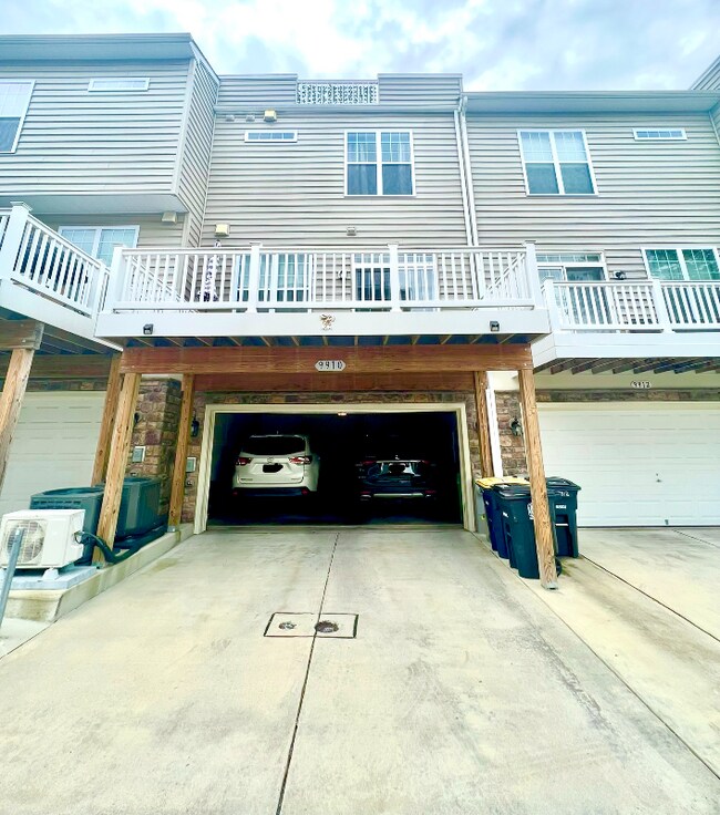 Photo - 9910 Wood Edge Wy