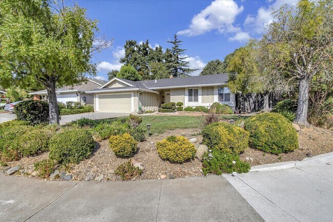 Photo - Great Location! Great Schools! Month to Mo...