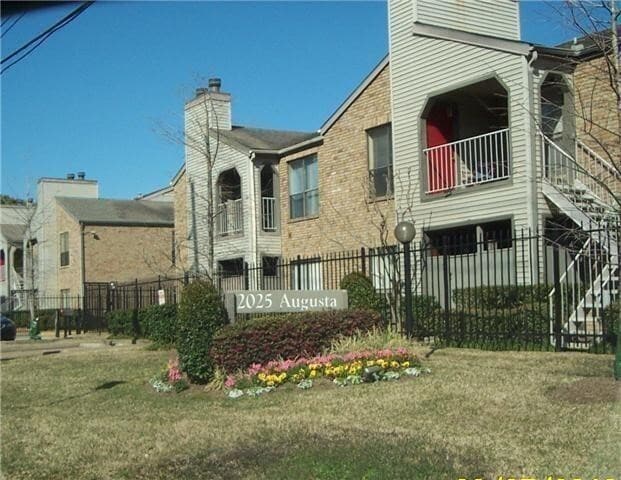 Building Photo - 2025 Augusta Dr Unit 502 Rental