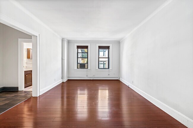 Photo - 553 Undercliff Ave Unidad 14