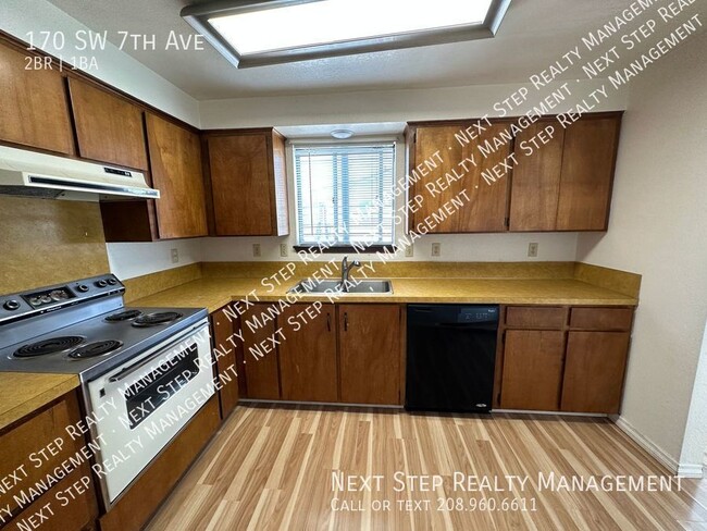 Photo - 170 SW 7th Ave