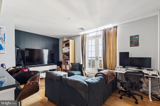 Building Photo - 111 S 15th St Unit P304 Rental