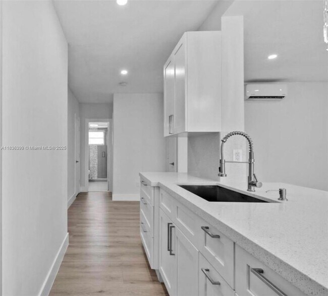 Photo - 520 79th St Unit 3