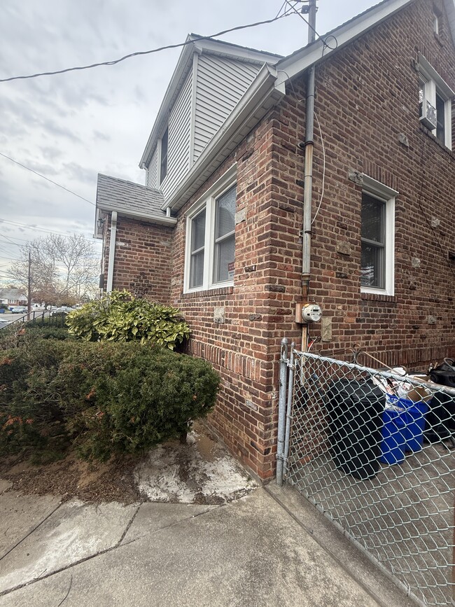 Photo - 101 N Waldinger St