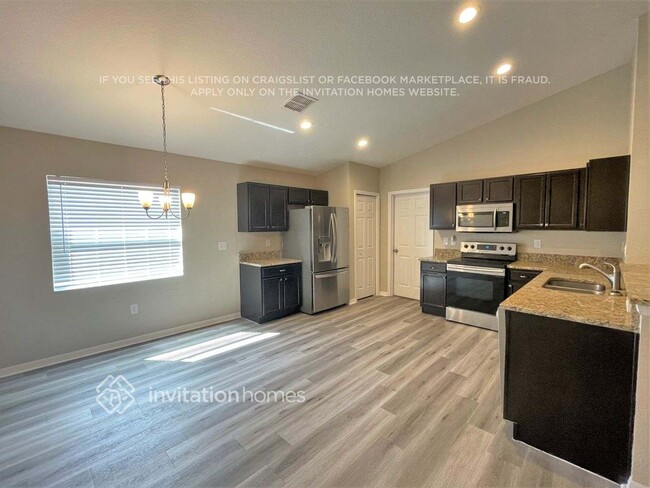 Photo - 5120 33rd Ave E