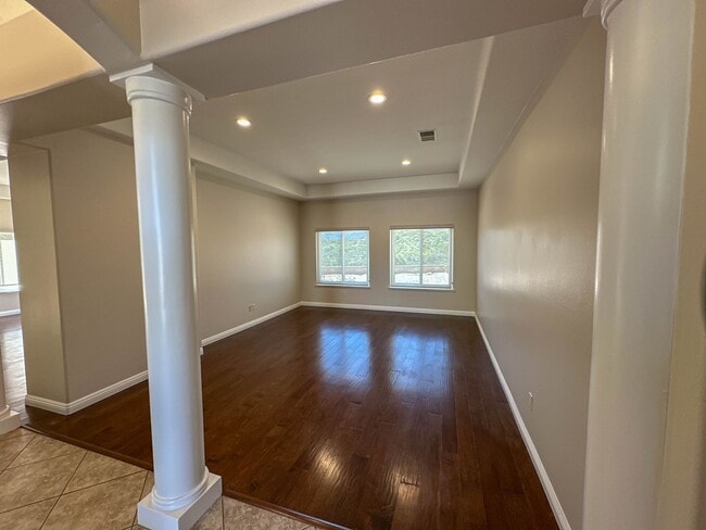 Photo - COMING SOON! Single Story 3 Bedroom Home for Rent in Newhall!