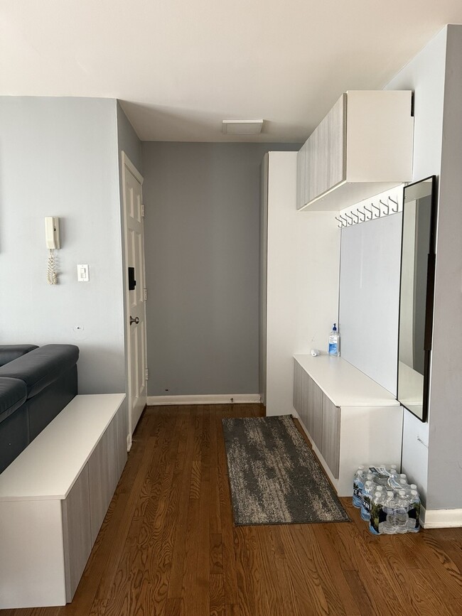 Photo - 1710 Dempster St Unidad A