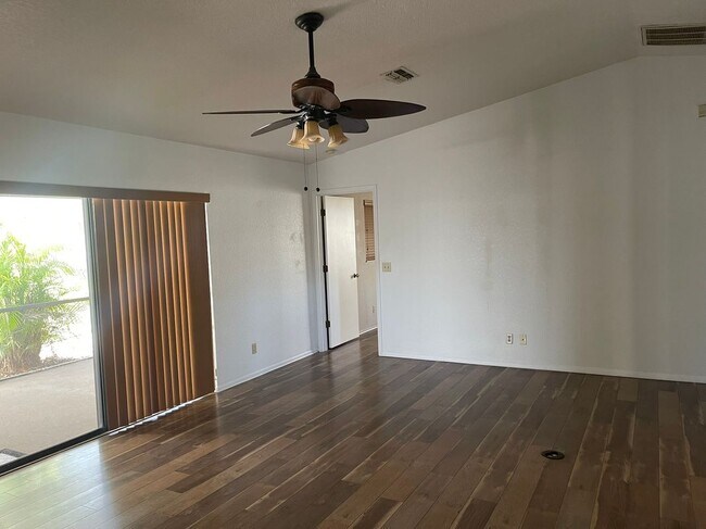 Photo - 276 Vilna St