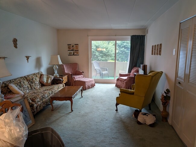 Photo - 33 W Chester Pike Unit B-10