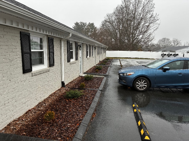 Photo - 800 Dodson Mill Rd Unit Apt #9