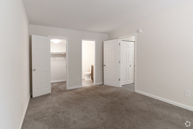 2BR, 2BA - 991SF- Primary Bedroom