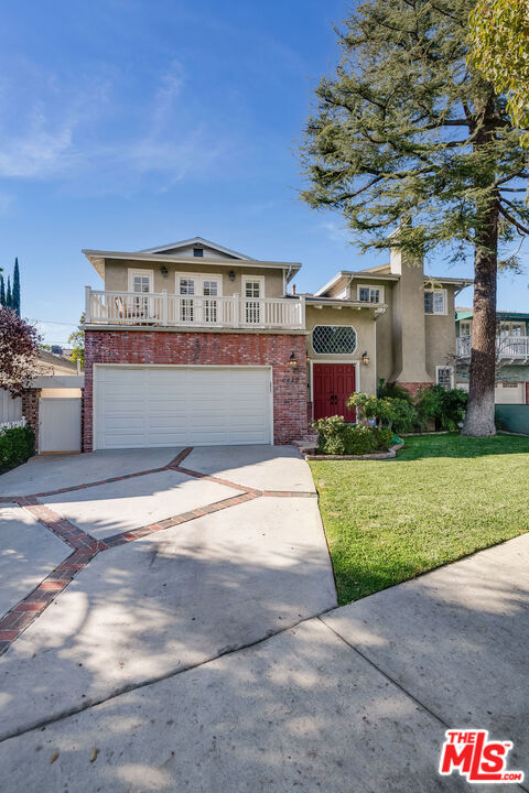 Photo - 4419 Clybourn Ave