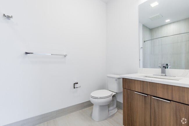 2BR 2BA