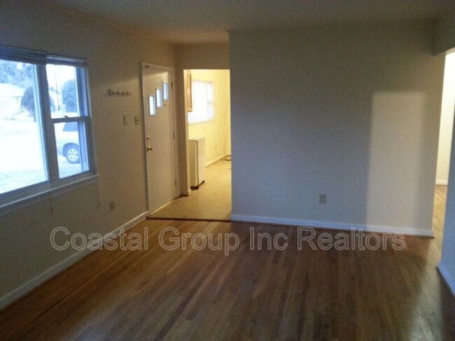 Photo - 1632 Janke Rd