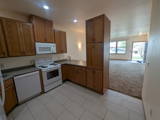 Photo - 6617 Scattergood Ln Unit 6617