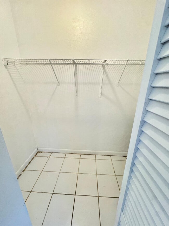 Photo - 46 SE 14th St