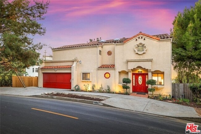 Building Photo - 728 Montecito Dr