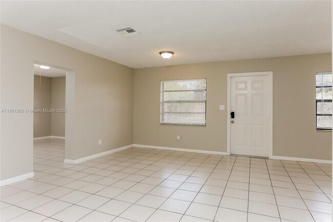 Photo - 611 Alpine Ave