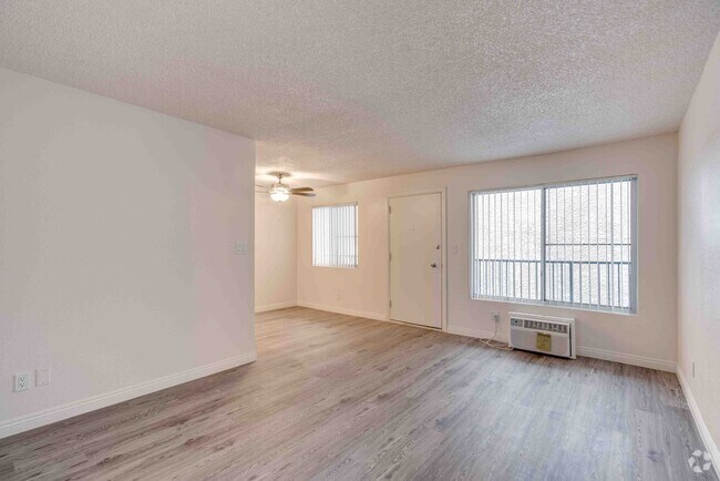 1HAB, 1BA - 598 ft²