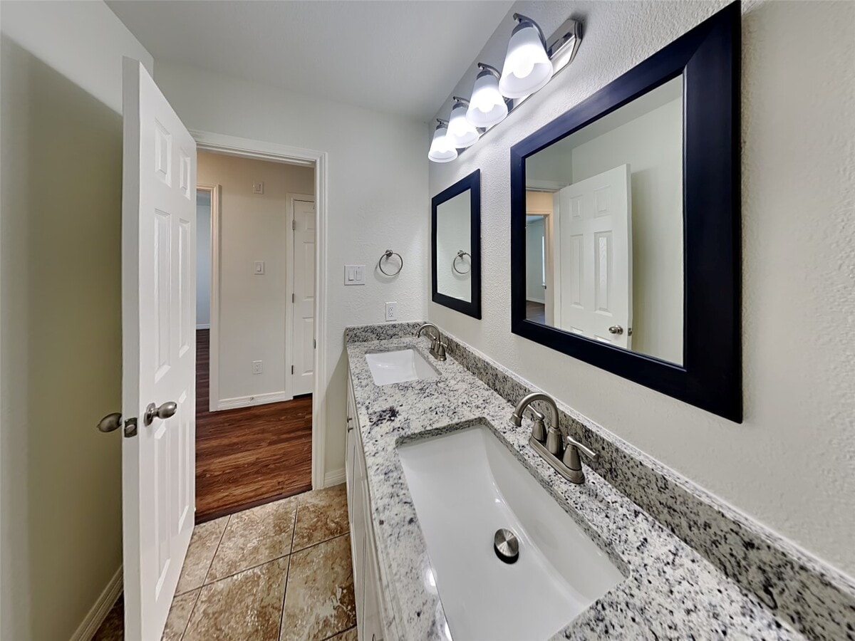 Photo - 26949 Carriage Manor Ln