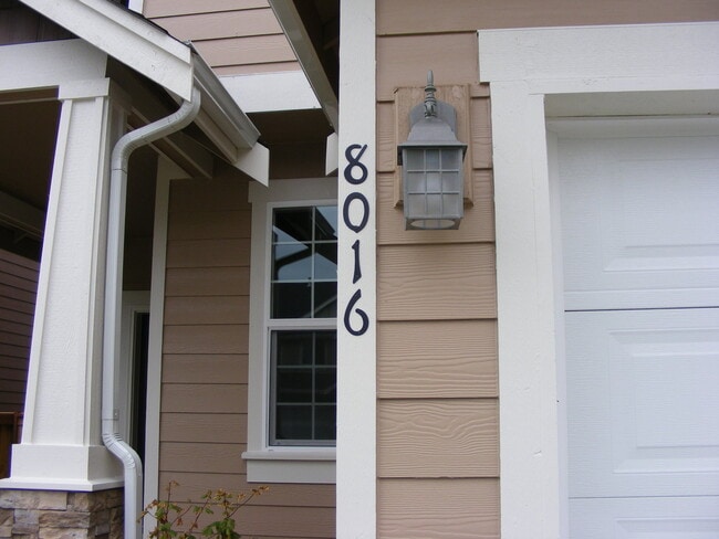 Photo - 4 bedroom plus a den in Puyallup