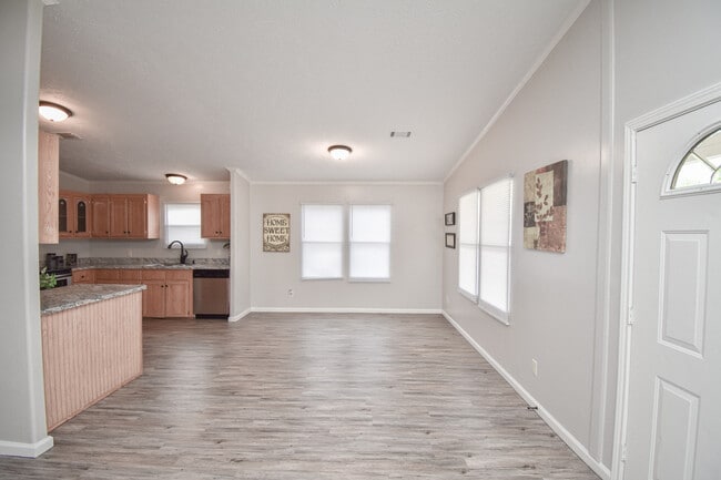 Photo - 807 E Mesquite Ln