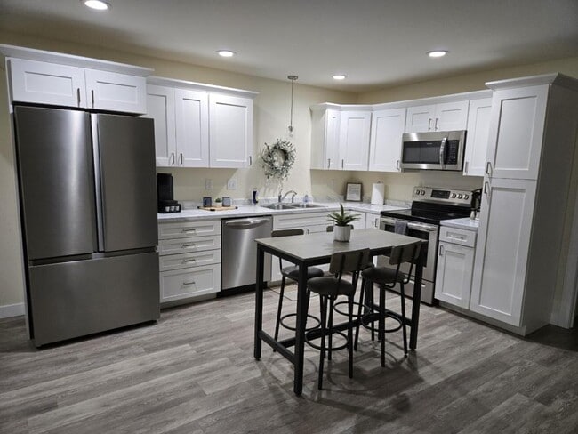 Photo - 1326 E Monroe St