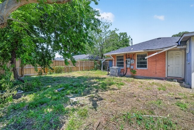 Building Photo - 5934 Belmark St