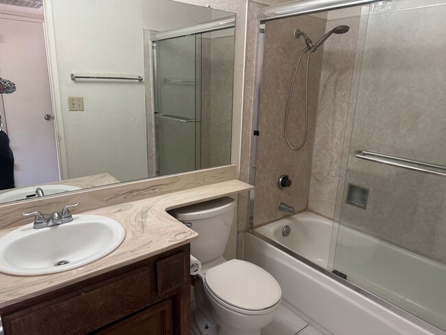Photo - 3325-3327 Jayanne Way Unit 3325