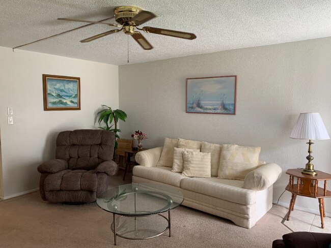 Photo - 190 E Olmstead Dr Unit F1